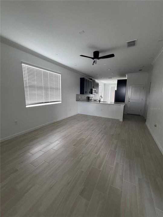 For Rent: $2,800 (3 beds, 2 baths, 1704 Square Feet)