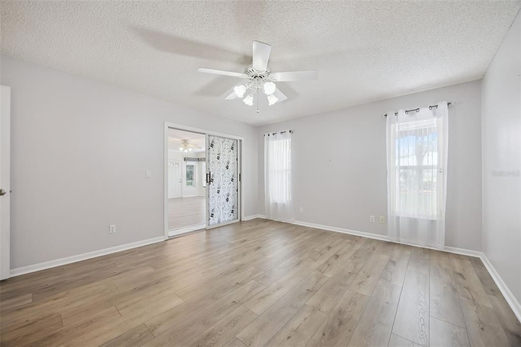 For Sale: $322,500 (3 beds, 2 baths, 2153 Square Feet)