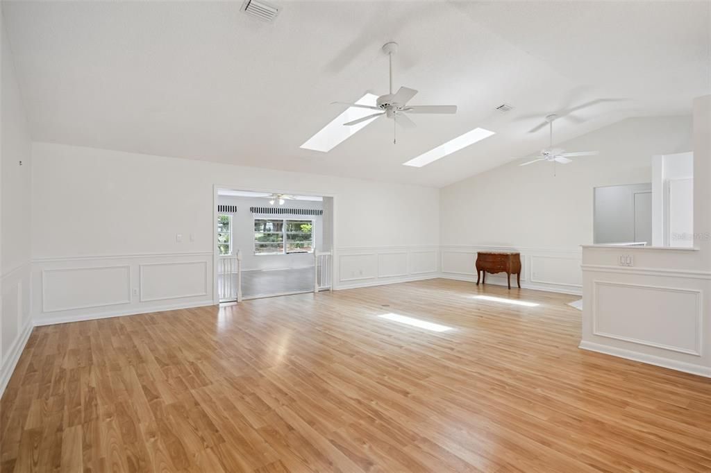For Sale: $322,500 (3 beds, 2 baths, 2153 Square Feet)