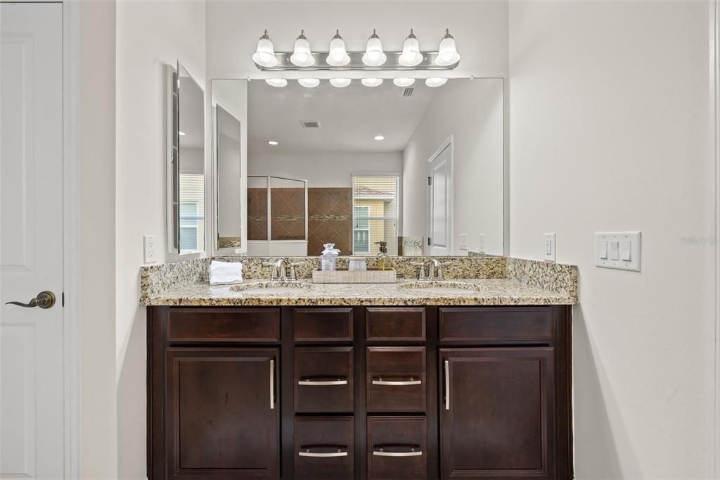 For Sale: $650,000 (4 beds, 2 baths, 3437 Square Feet)