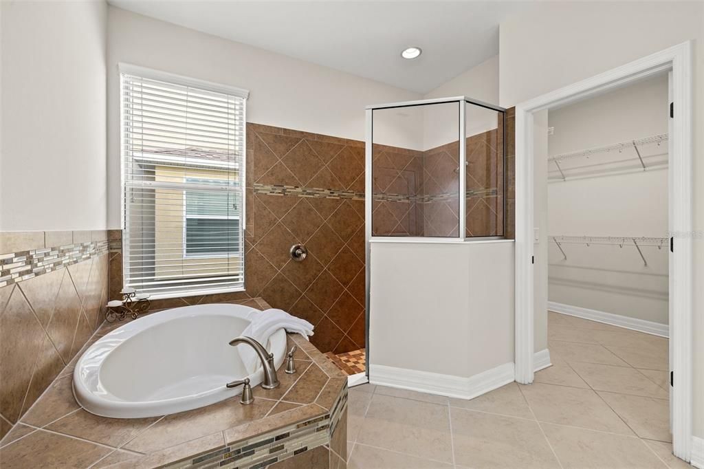 For Sale: $650,000 (4 beds, 2 baths, 3437 Square Feet)