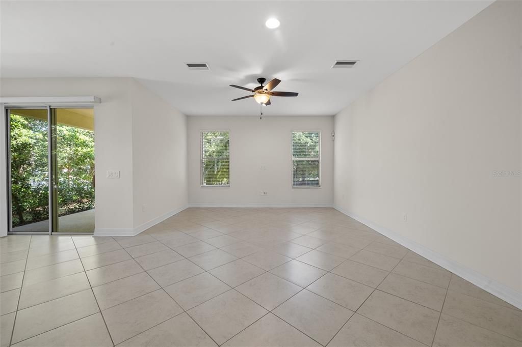 For Sale: $650,000 (4 beds, 2 baths, 3437 Square Feet)