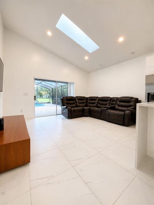 Active With Contract: $595,900 (4 beds, 2 baths, 2396 Square Feet)