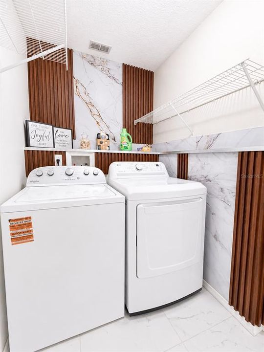 Active With Contract: $595,900 (4 beds, 2 baths, 2396 Square Feet)