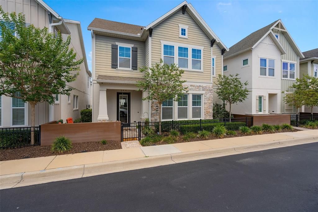 For Sale: $695,000 (4 beds, 3 baths, 2818 Square Feet)