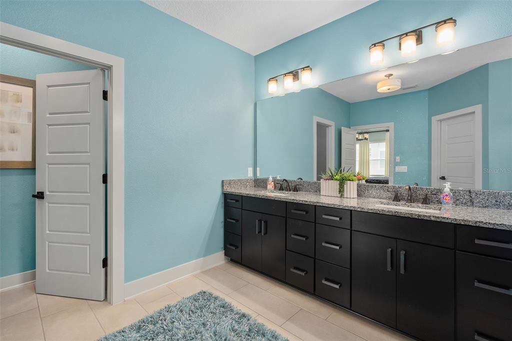 For Sale: $695,000 (4 beds, 3 baths, 2818 Square Feet)