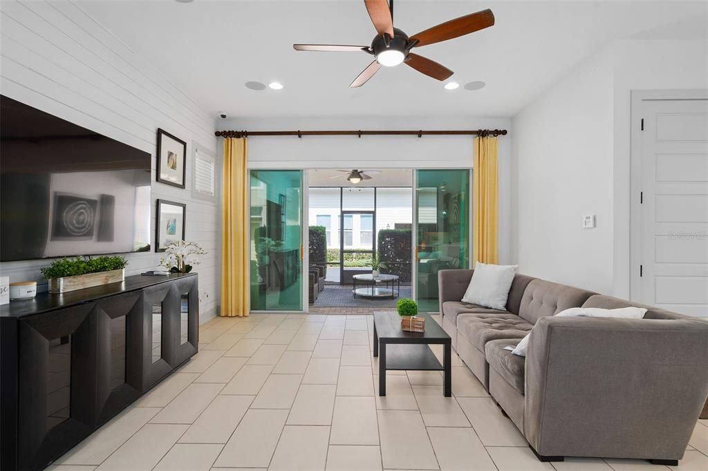 For Sale: $695,000 (4 beds, 3 baths, 2818 Square Feet)
