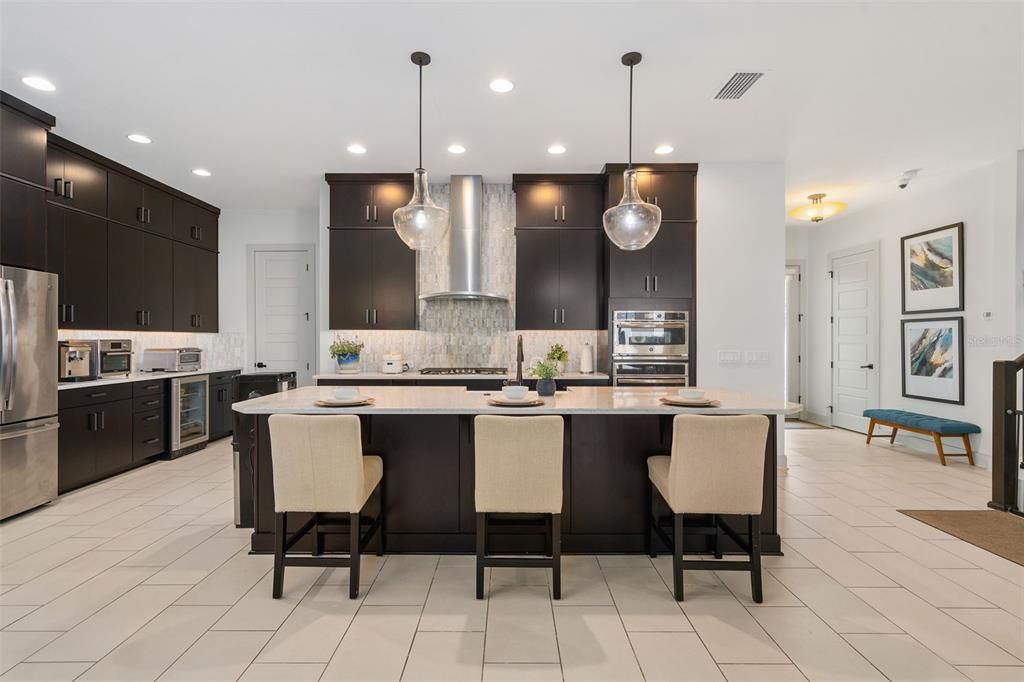For Sale: $695,000 (4 beds, 3 baths, 2818 Square Feet)