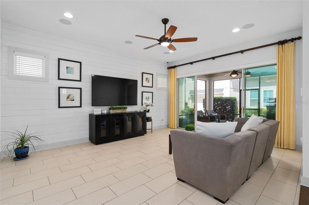 For Sale: $695,000 (4 beds, 3 baths, 2818 Square Feet)