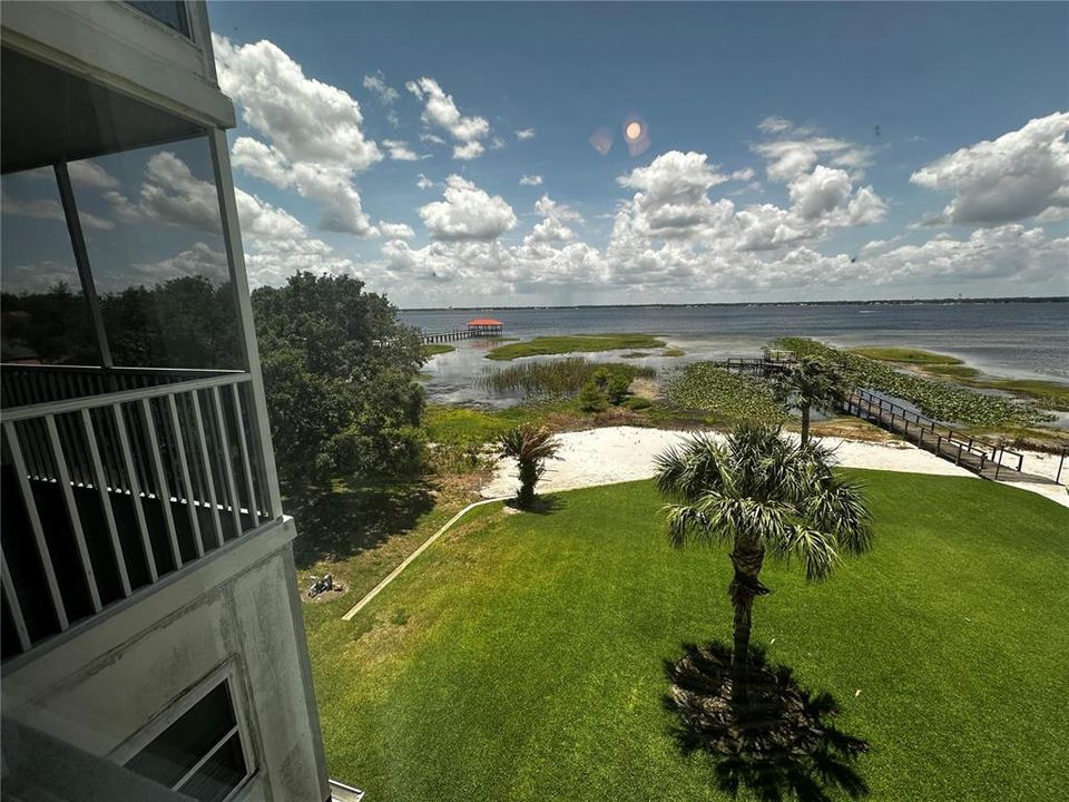 For Sale: $159,000 (2 beds, 2 baths, 1116 Square Feet)