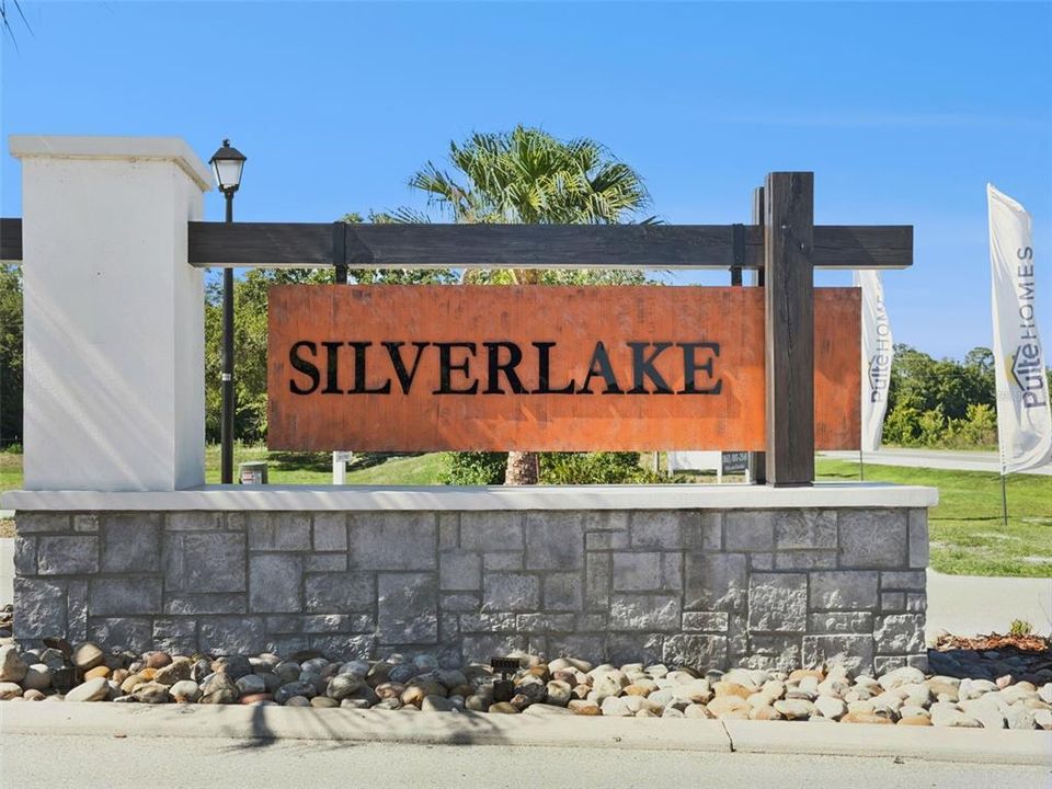 For Sale: $469,900 (4 beds, 3 baths, 2894 Square Feet)