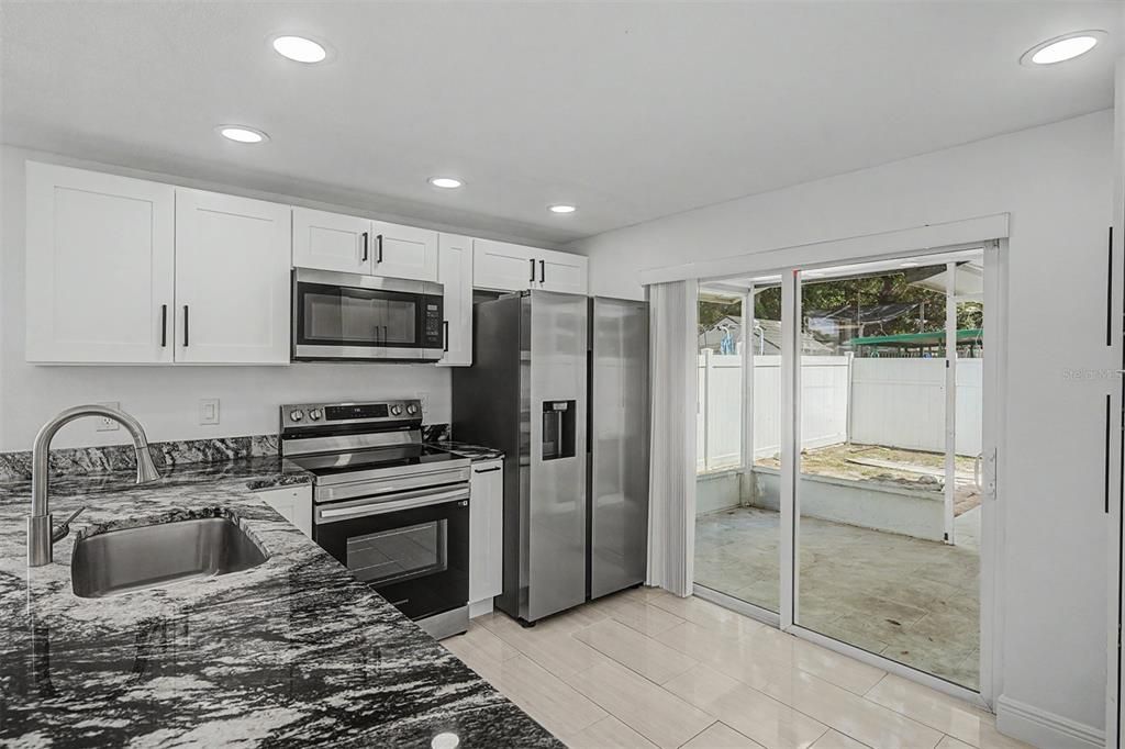 For Sale: $359,900 (3 beds, 2 baths, 1132 Square Feet)