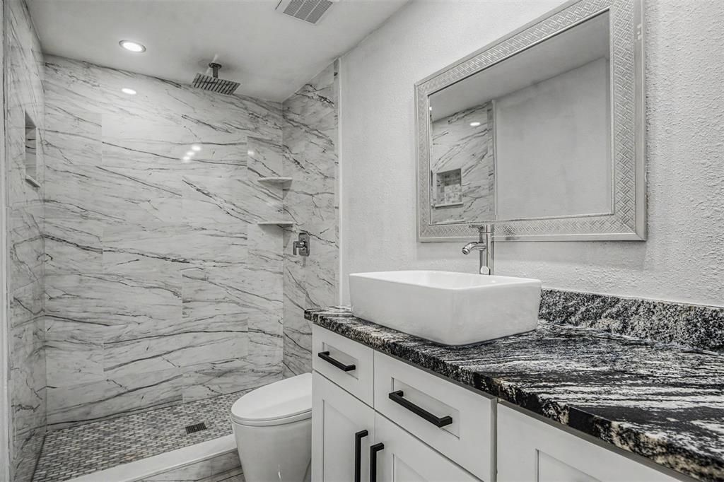 For Sale: $359,900 (3 beds, 2 baths, 1132 Square Feet)