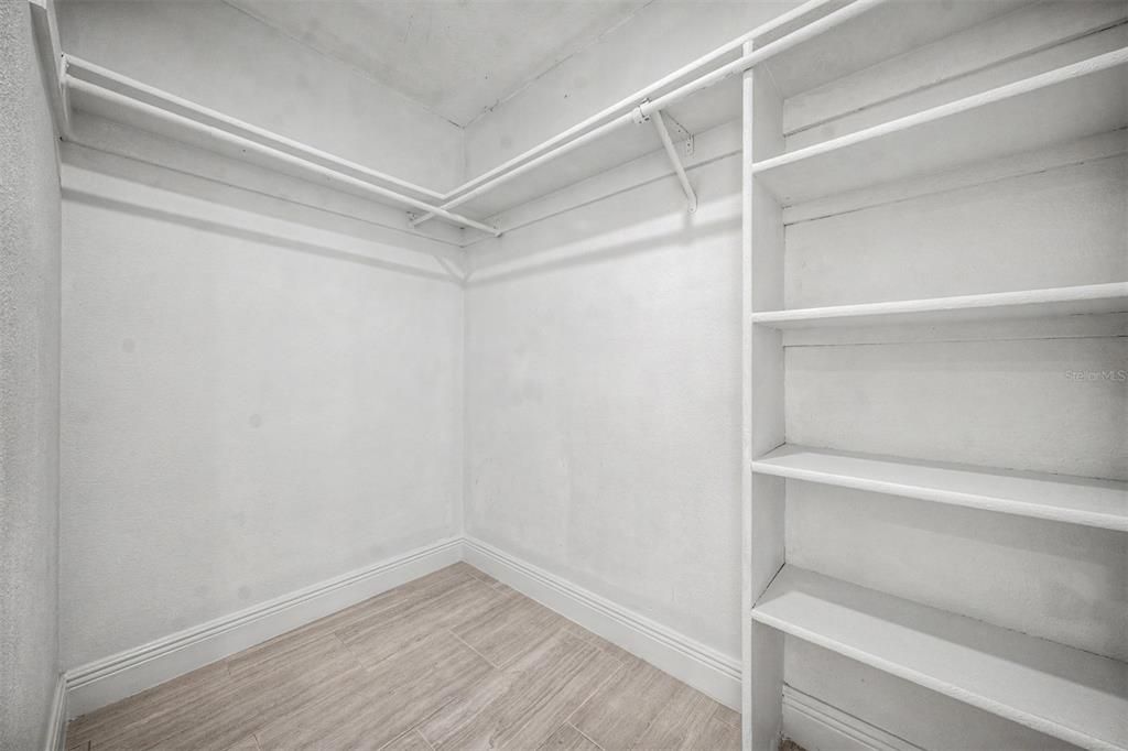 For Sale: $359,900 (3 beds, 2 baths, 1132 Square Feet)