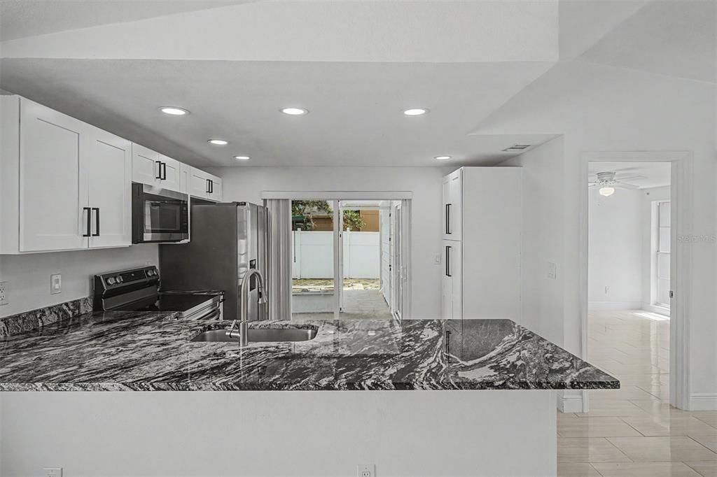 For Sale: $359,900 (3 beds, 2 baths, 1132 Square Feet)