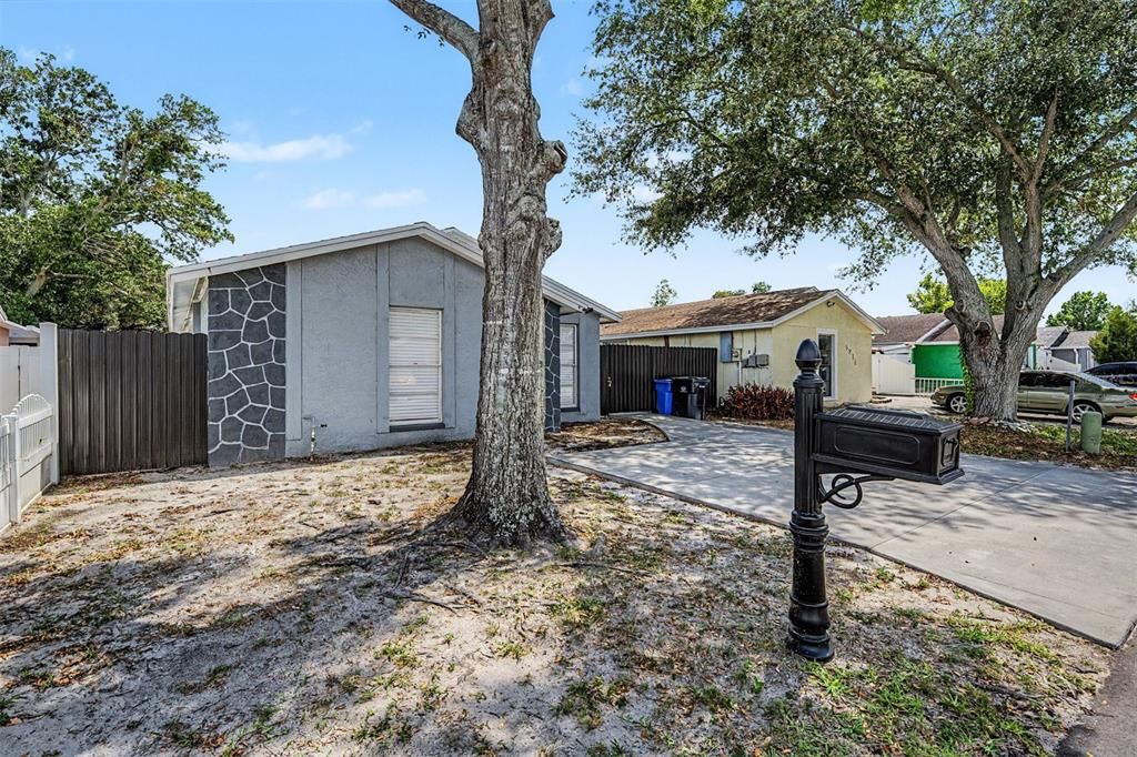 For Sale: $359,900 (3 beds, 2 baths, 1132 Square Feet)