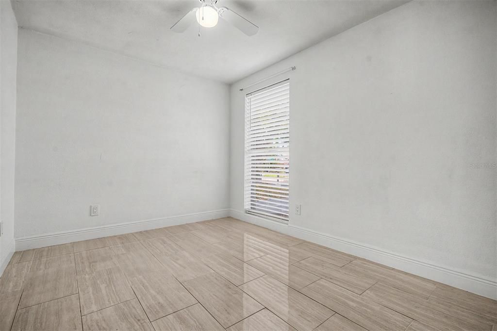 For Sale: $359,900 (3 beds, 2 baths, 1132 Square Feet)