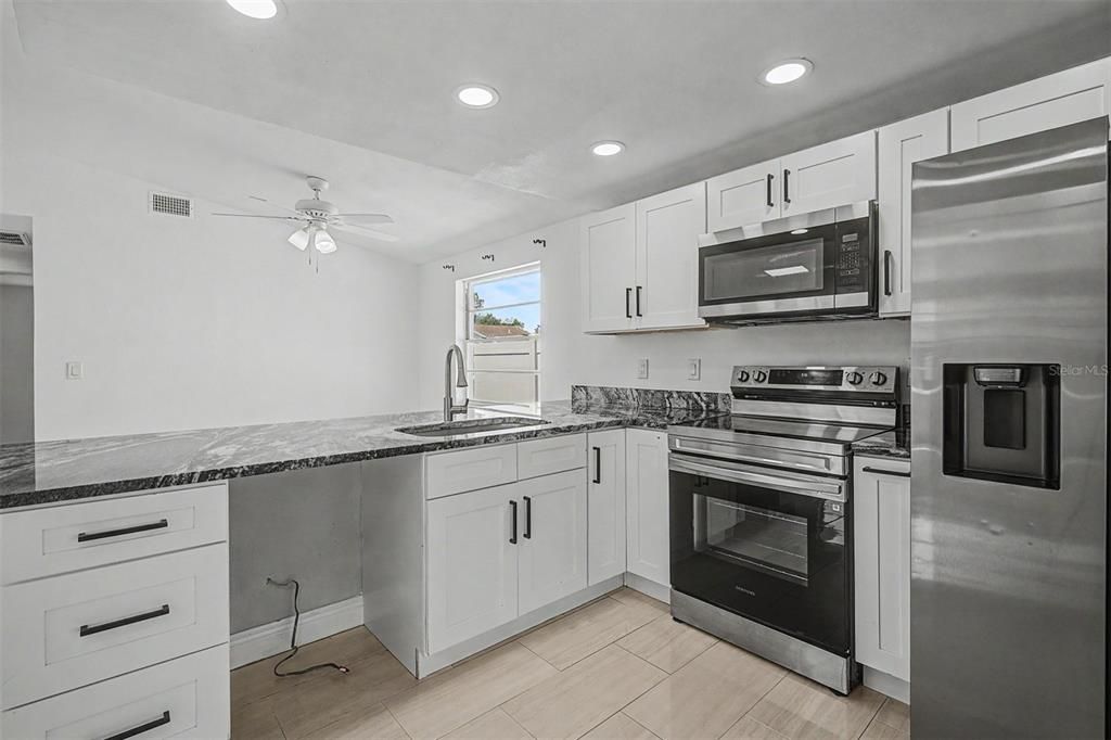 For Sale: $359,900 (3 beds, 2 baths, 1132 Square Feet)