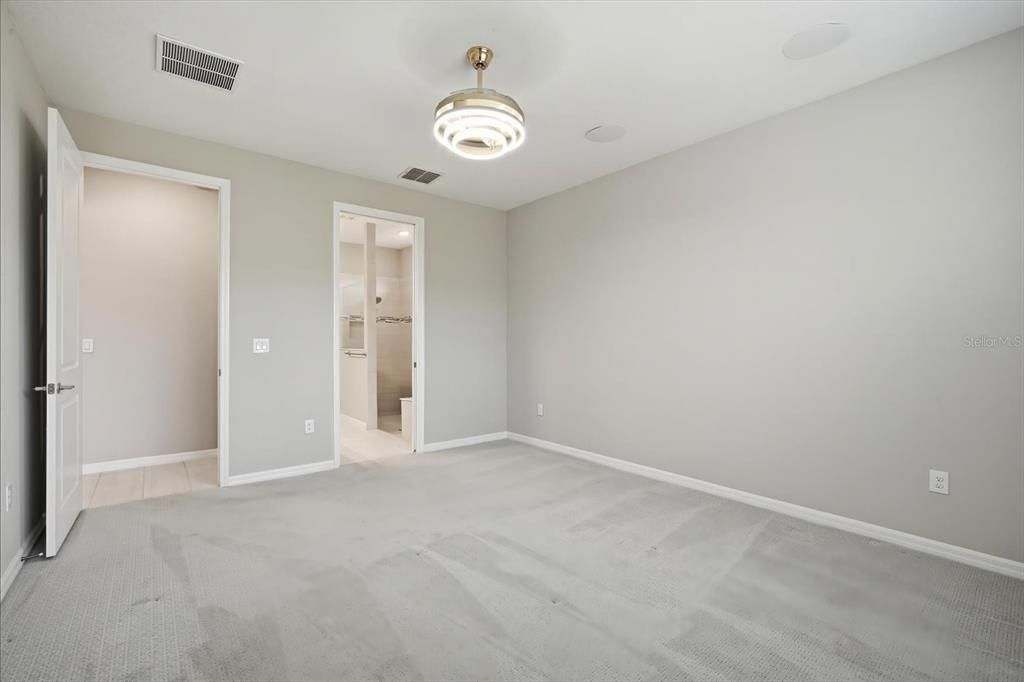 For Sale: $650,000 (4 beds, 3 baths, 2736 Square Feet)