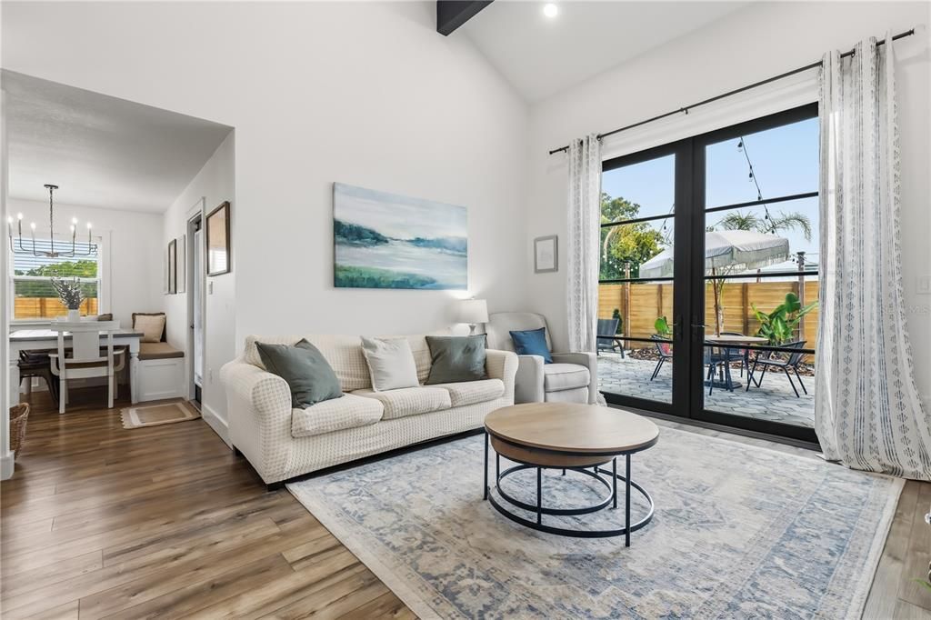 Activo con contrato: $520,000 (4 camas, 2 baños, 1892 Pies cuadrados)