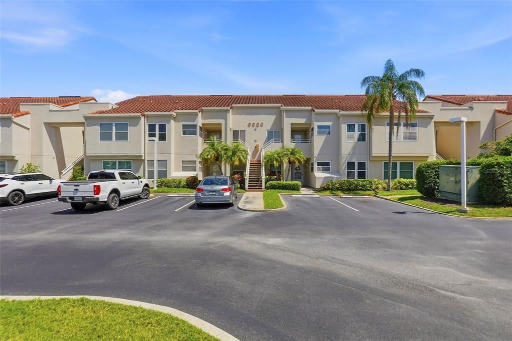 For Sale: $385,000 (2 beds, 2 baths, 1140 Square Feet)