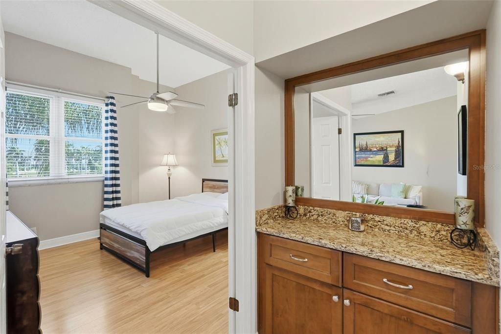 For Sale: $385,000 (2 beds, 2 baths, 1140 Square Feet)