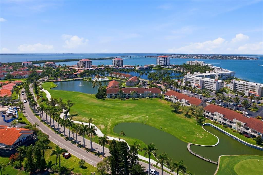 For Sale: $385,000 (2 beds, 2 baths, 1140 Square Feet)