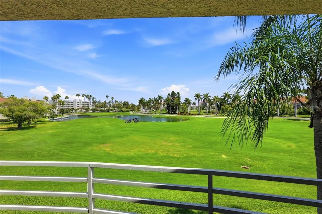 For Sale: $385,000 (2 beds, 2 baths, 1140 Square Feet)