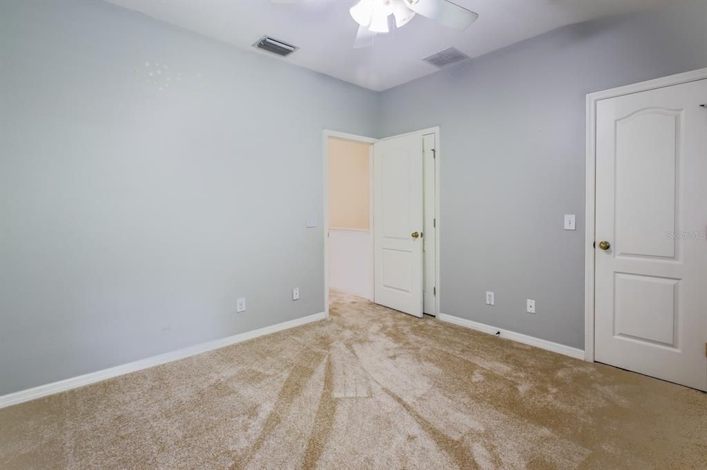 For Sale: $270,000 (3 beds, 2 baths, 1337 Square Feet)