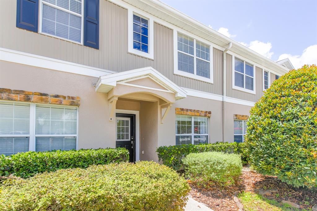 For Sale: $270,000 (3 beds, 2 baths, 1337 Square Feet)