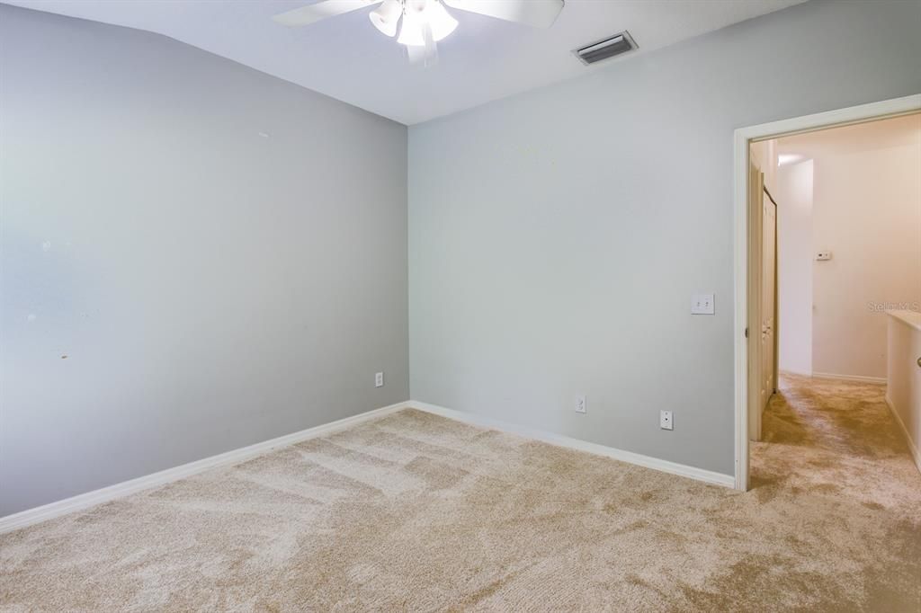 For Sale: $270,000 (3 beds, 2 baths, 1337 Square Feet)