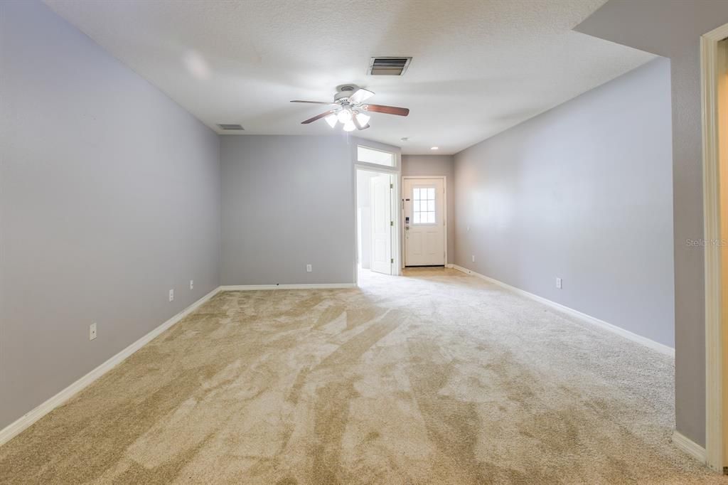 For Sale: $270,000 (3 beds, 2 baths, 1337 Square Feet)