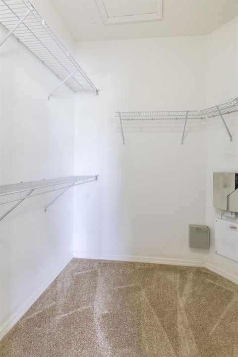 For Sale: $270,000 (3 beds, 2 baths, 1337 Square Feet)