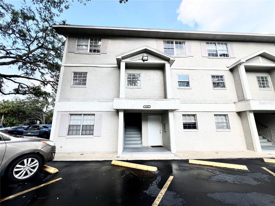 For Sale: $159,500 (2 beds, 2 baths, 1098 Square Feet)