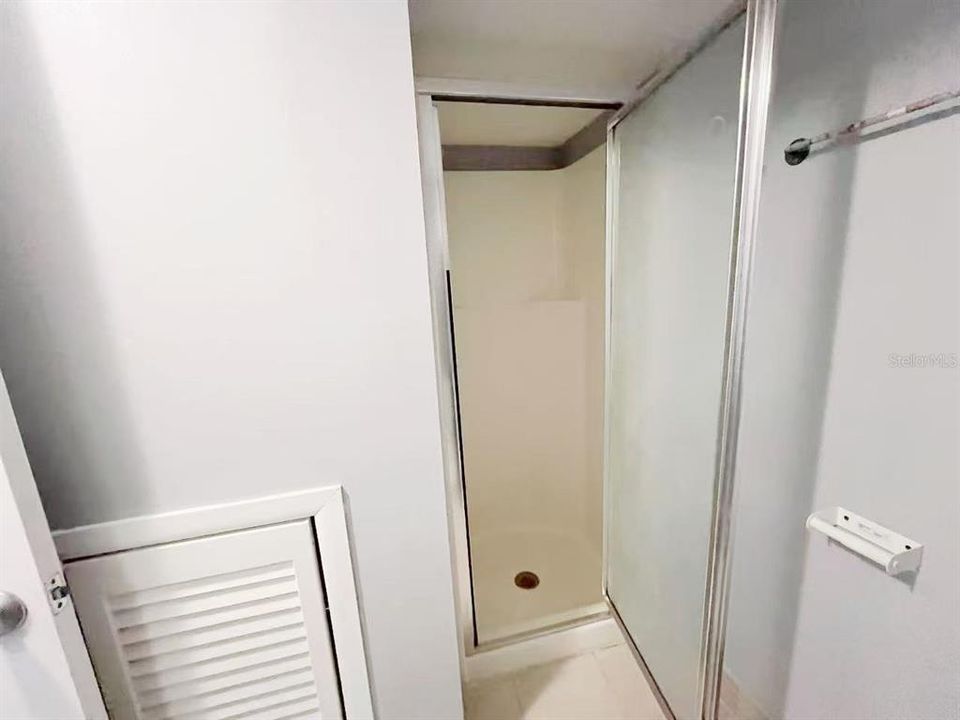 For Sale: $159,500 (2 beds, 2 baths, 1098 Square Feet)