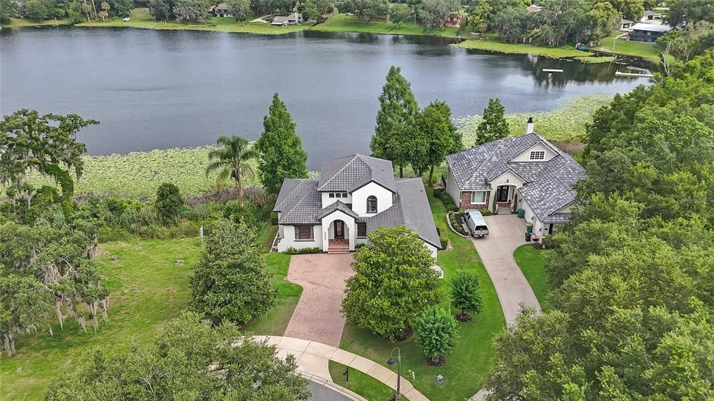 For Sale: $839,000 (5 beds, 4 baths, 4114 Square Feet)