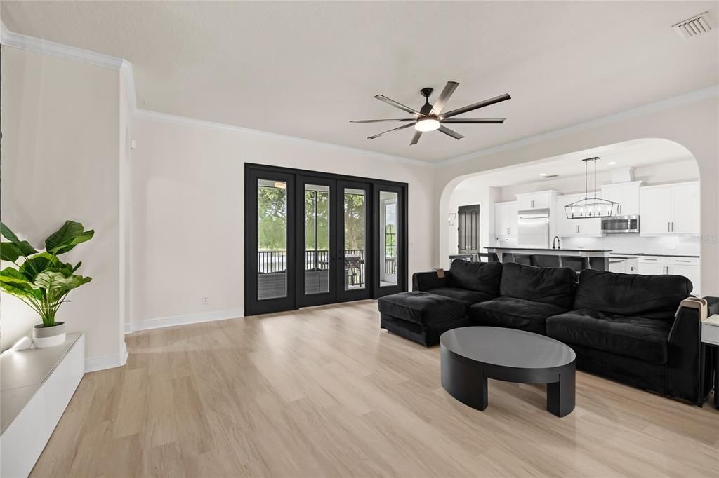 For Sale: $839,000 (5 beds, 4 baths, 4114 Square Feet)