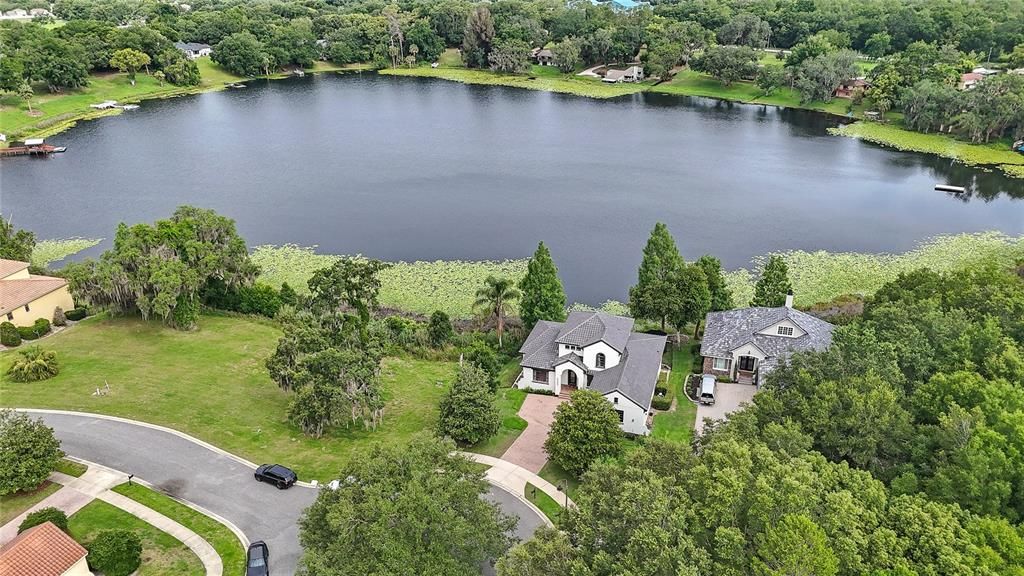 For Sale: $839,000 (5 beds, 4 baths, 4114 Square Feet)