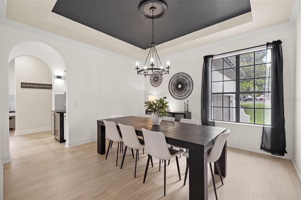 For Sale: $839,000 (5 beds, 4 baths, 4114 Square Feet)