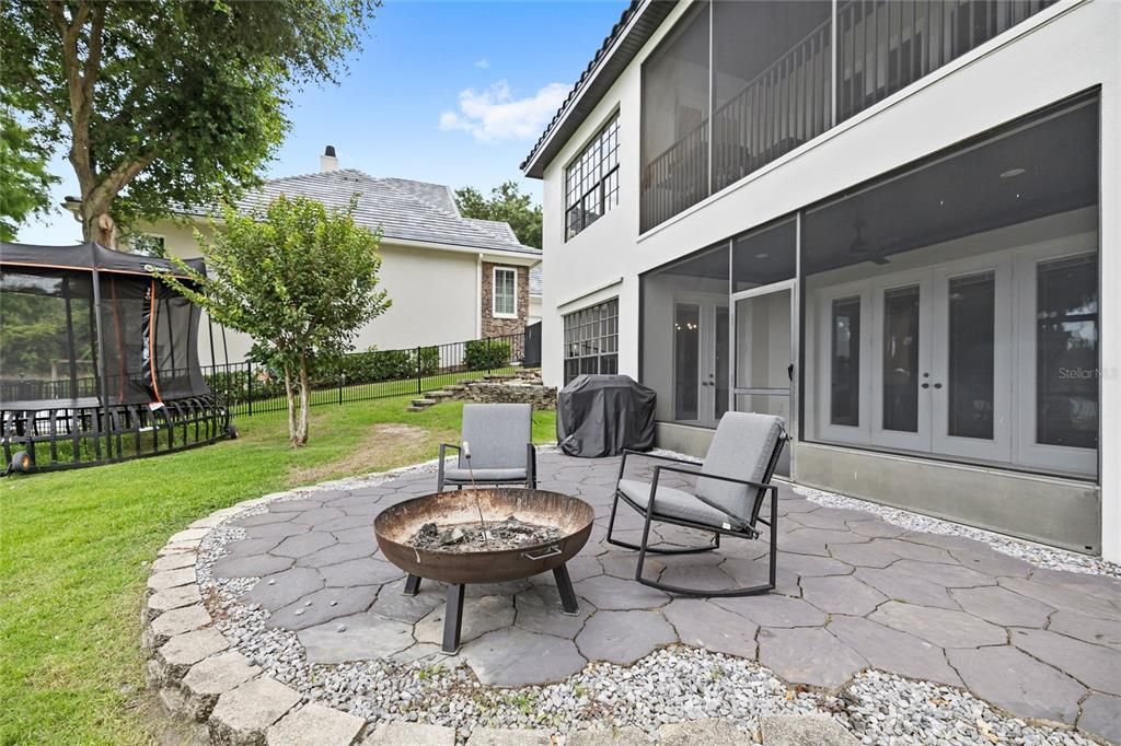 For Sale: $839,000 (5 beds, 4 baths, 4114 Square Feet)