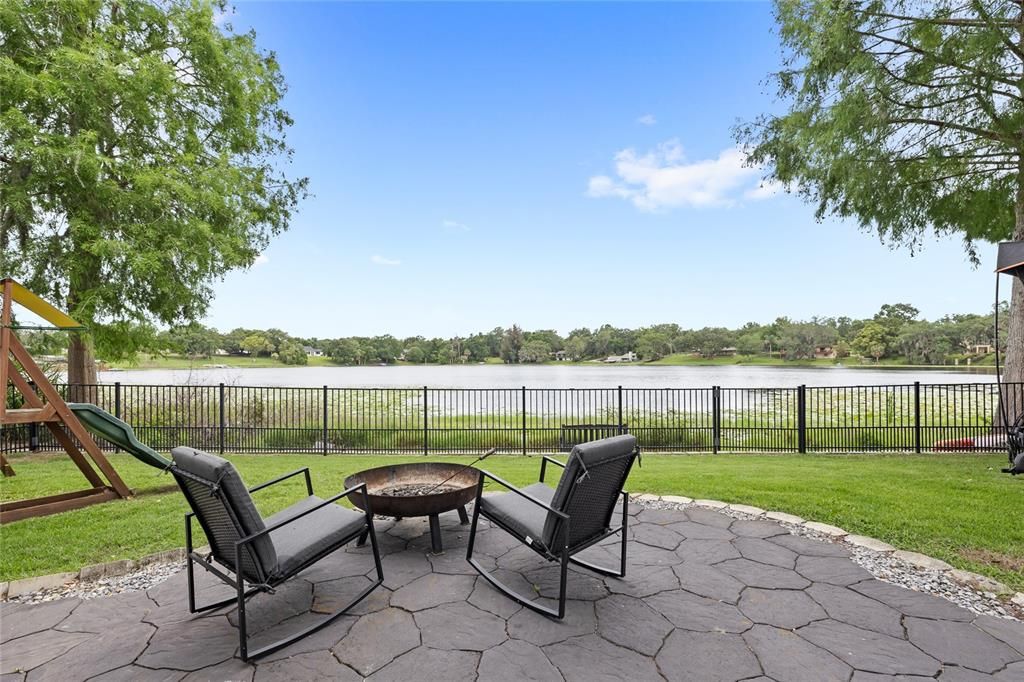 For Sale: $839,000 (5 beds, 4 baths, 4114 Square Feet)