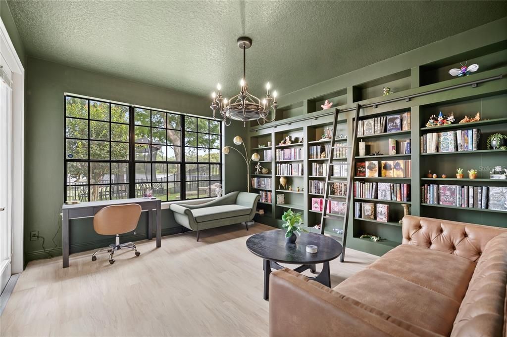For Sale: $839,000 (5 beds, 4 baths, 4114 Square Feet)