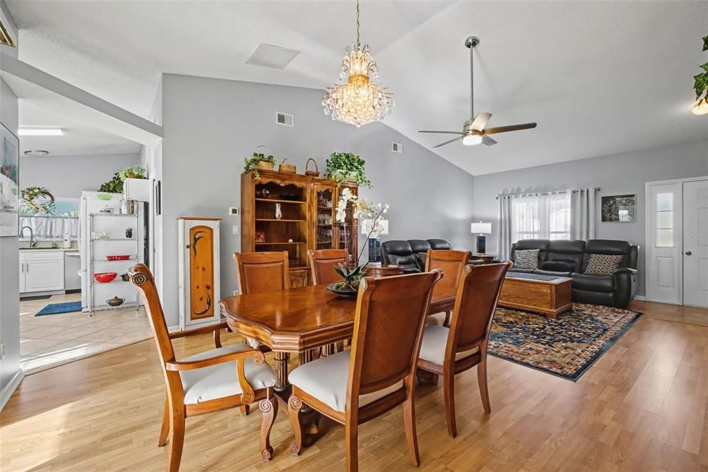For Rent: $2,800 (2 beds, 2 baths, 1430 Square Feet)