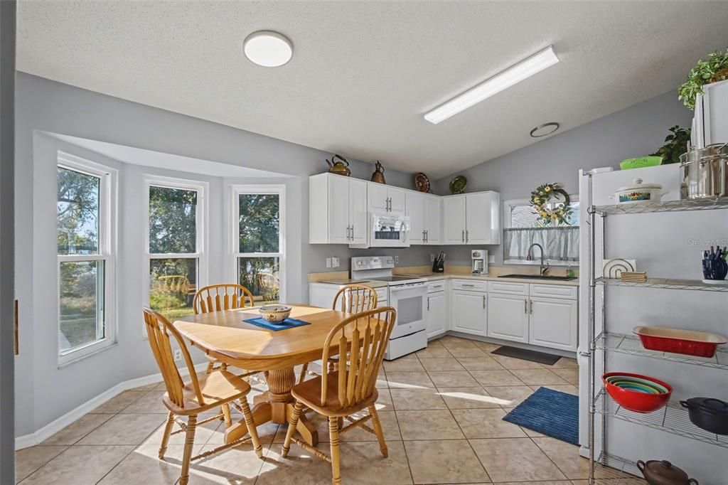 For Rent: $2,800 (2 beds, 2 baths, 1430 Square Feet)
