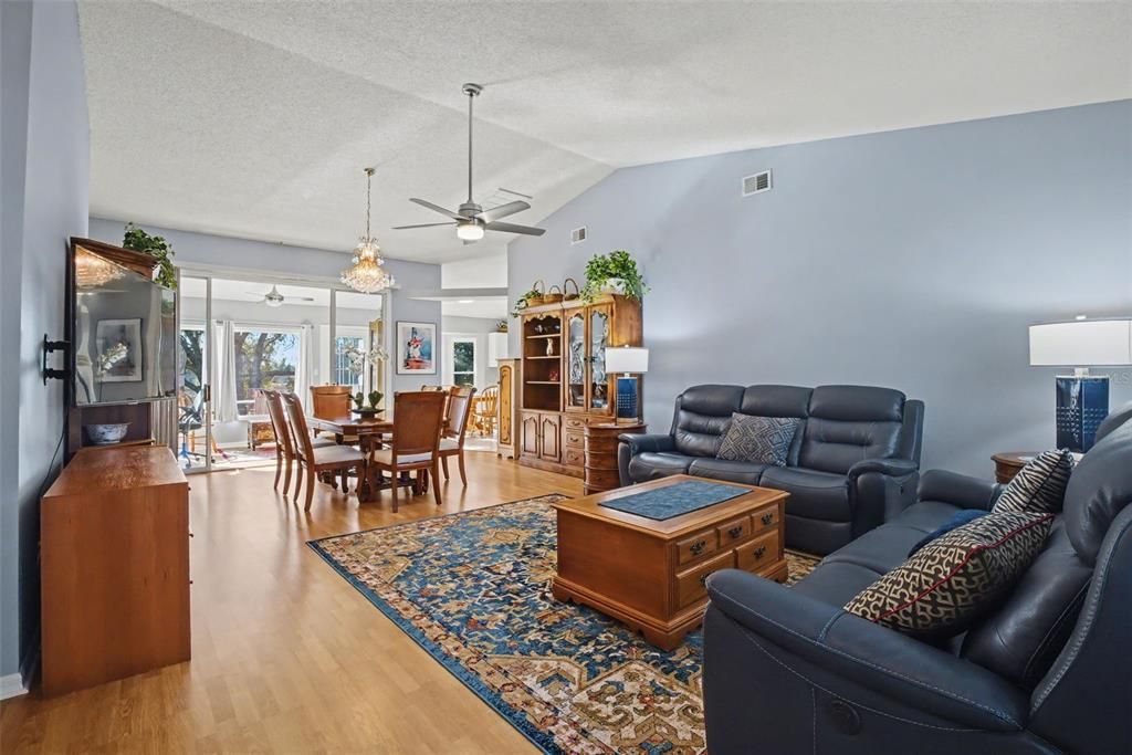 For Rent: $2,800 (2 beds, 2 baths, 1430 Square Feet)