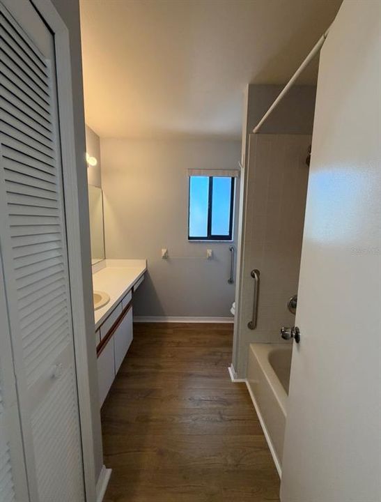 For Sale: $350,000 (3 beds, 2 baths, 1886 Square Feet)