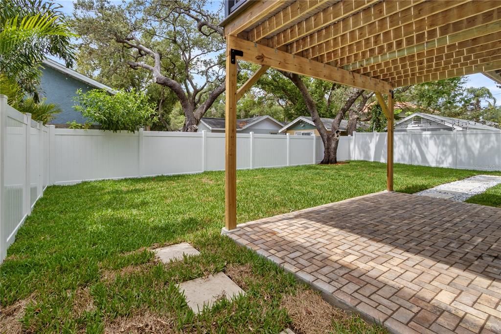 For Sale: $1,090,000 (4 beds, 3 baths, 2202 Square Feet)