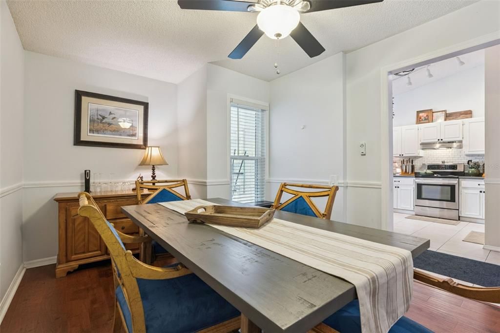 Active With Contract: $410,000 (3 beds, 2 baths, 1341 Square Feet)