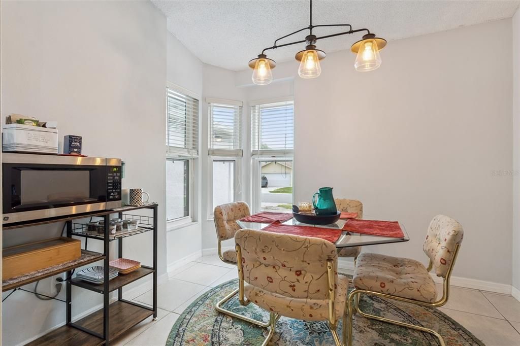 Active With Contract: $410,000 (3 beds, 2 baths, 1341 Square Feet)