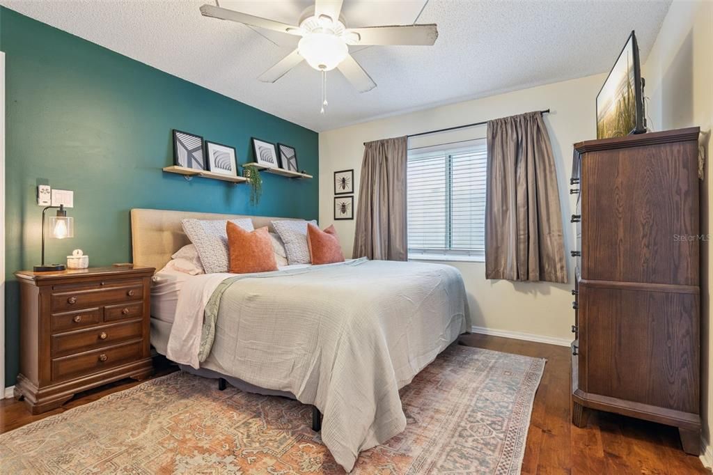 Active With Contract: $410,000 (3 beds, 2 baths, 1341 Square Feet)